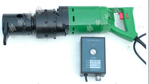 數(shù)顯定扭矩電動扳手